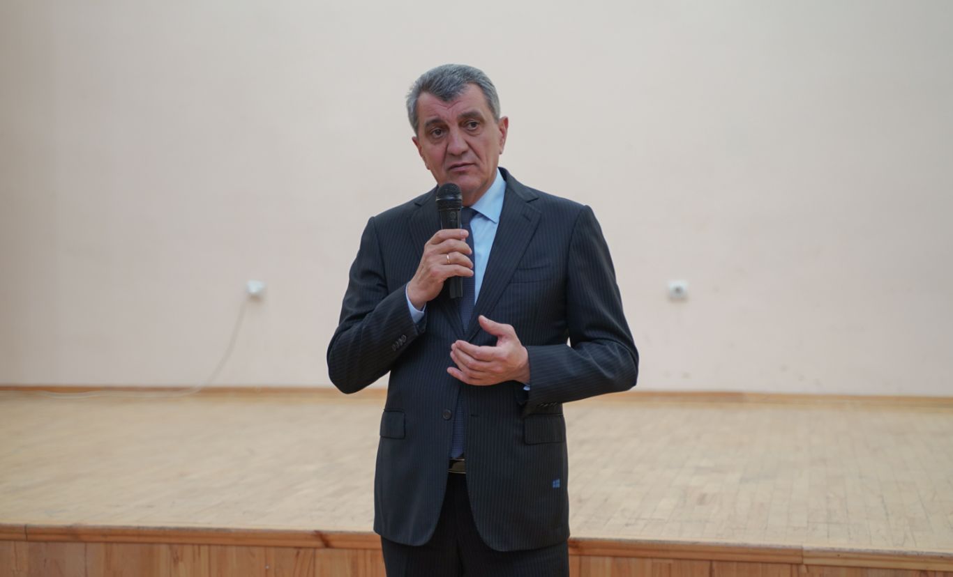 кн