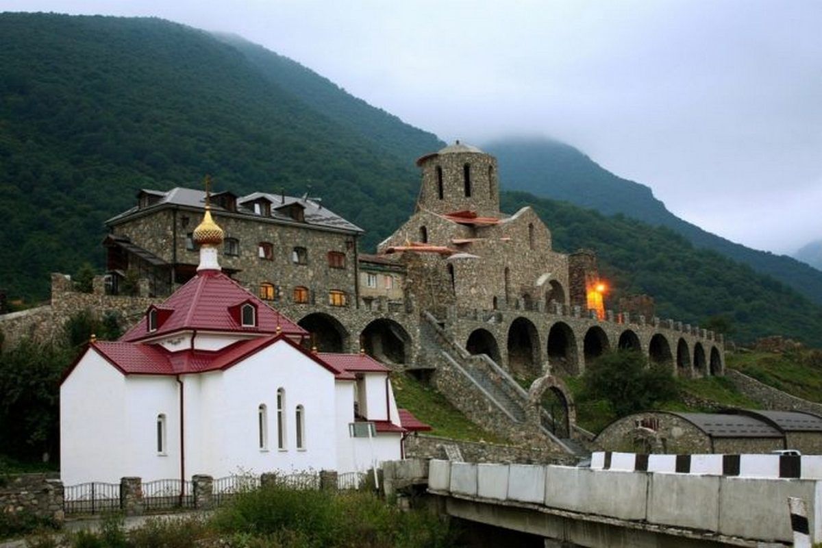монастырь