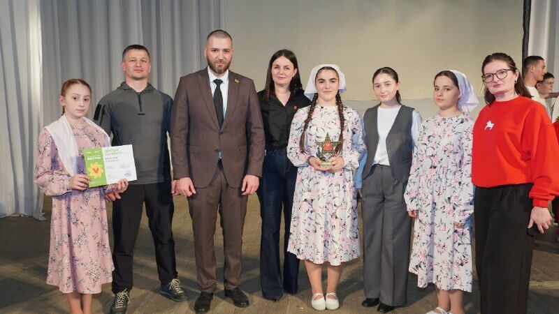 фото с жюри и мадиной